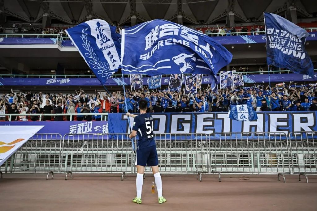 21岁张振阳补时第9分钟头球绝平，三镇4-4国安连追三球